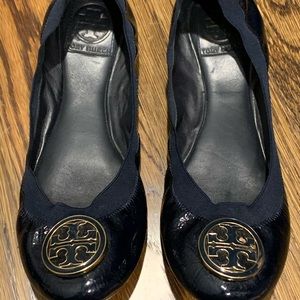 Tory Burch Navy Leather logo ballet flats